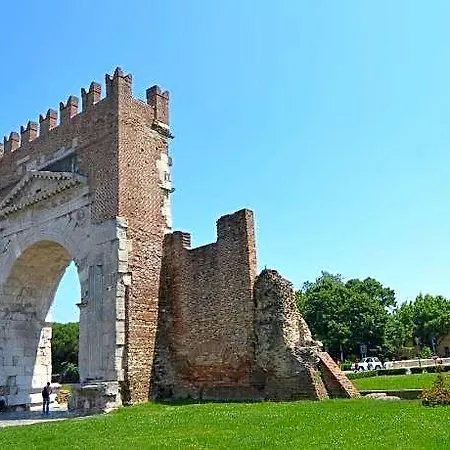 In Petrella Guidi With Garden Views Hotel