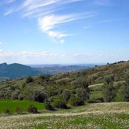 In Petrella Guidi With Garden Views 4*