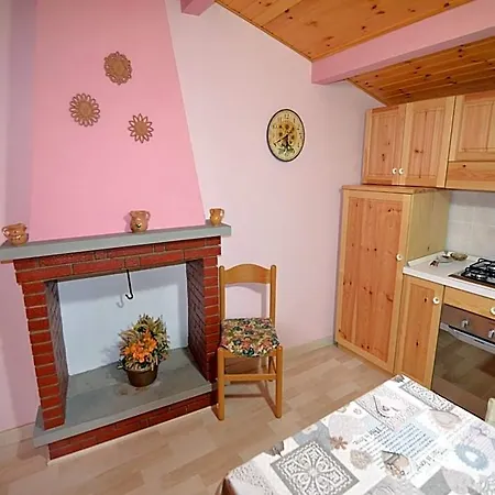 In Petrella Guidi With Garden Views