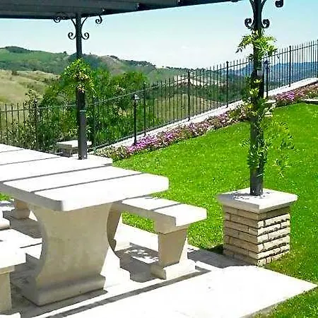 In Petrella Guidi With Garden Views 4*